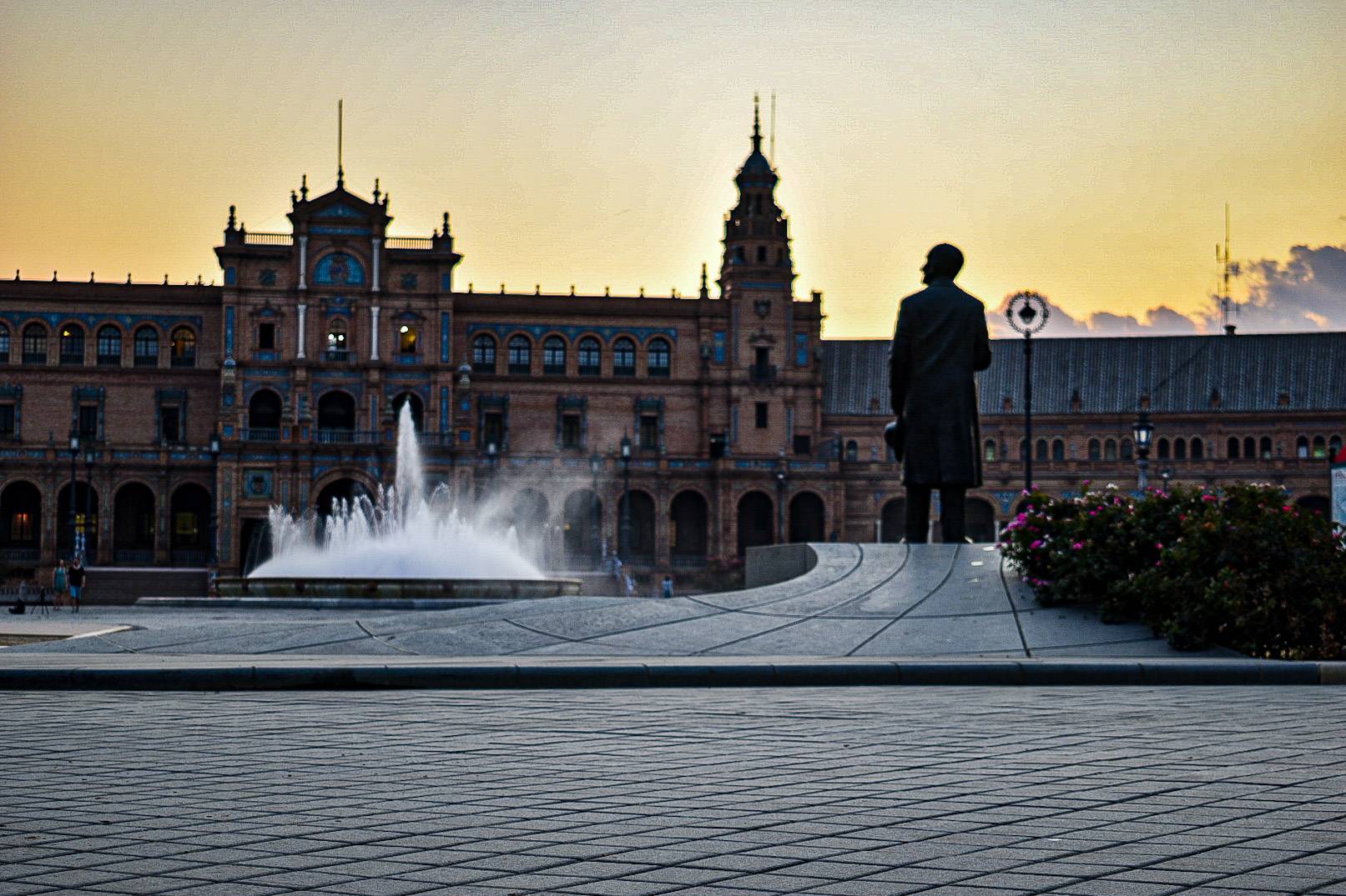 Sunrise shot of plaza de espana in Seville